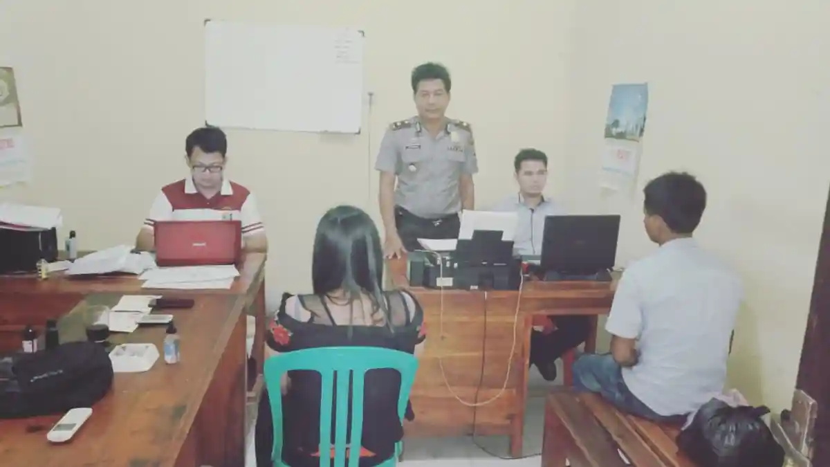 Ketahuan Adik Ipar Jalan di Pasar, Begitu Diselidiki Wanita Ini Ternyata Check In dengan Berondong