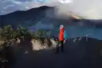 Artis-Raline-Shah-berlibur-di-Kawah-Ijen-Banyuwangi-ilustrasi-kawah-ijen.jpg