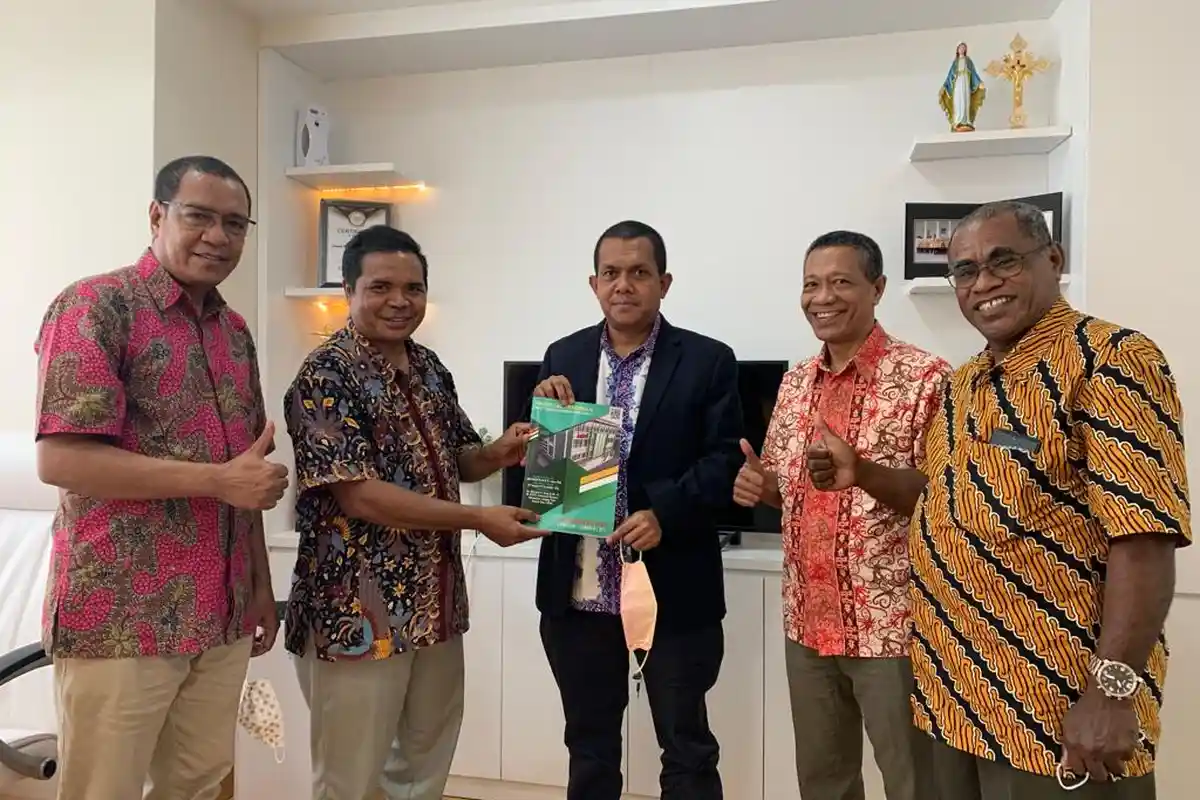 Yayasan Koker Niko Beeker Sambut Tawaran Melki Laka Lena Bangun  BLK Rp 1 Miliar