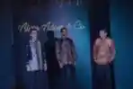 Peragaan Busana Batik Tulis Karya Alvin Adam & Co