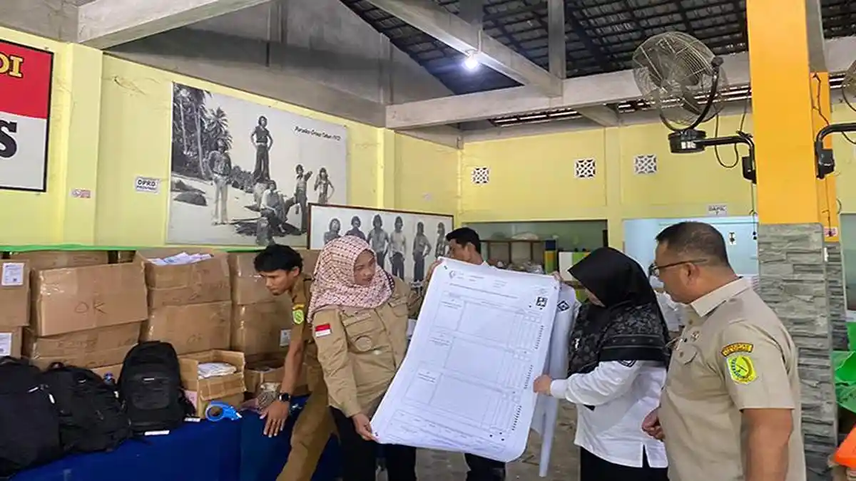 Pjs Bupati Sambas Pantau Persiapan Distribusi Surat Suara