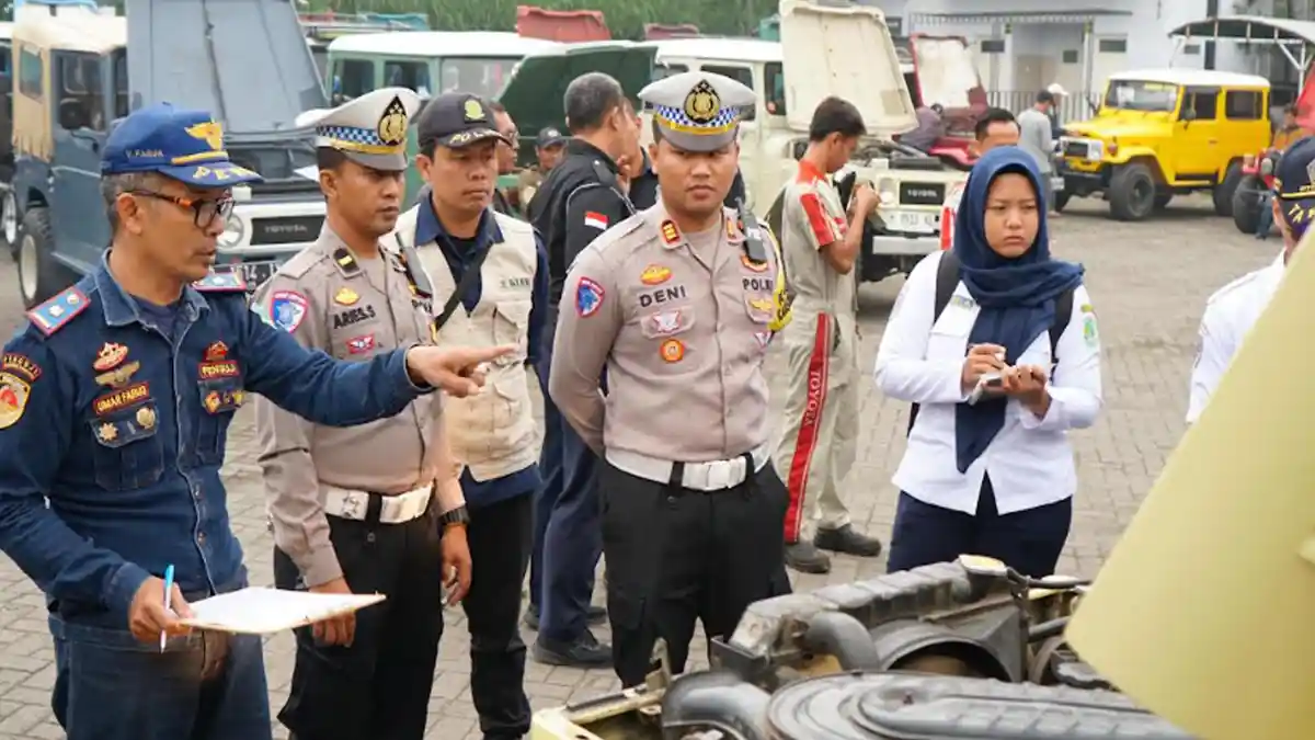 Ramp Check Jip Bromo, Puluhan Angkutan Wisata Gunung Bromo Dicek, Antisipasi Kecelakaan Libur Nataru