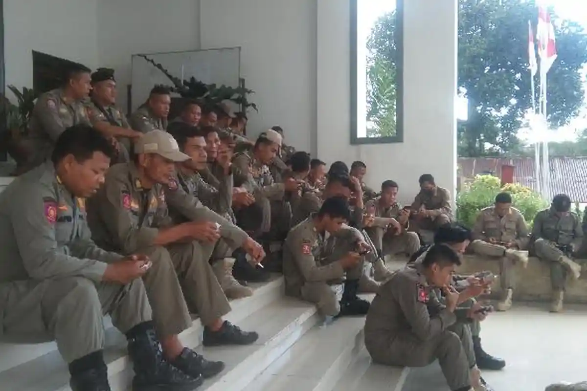 Ribuan Honorer Bakal Geruduk Kantor Bupati Lombok Timur  