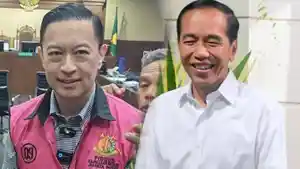 jokowi-dan-tom-lembong-tersenyum.jpg