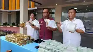 SABU-SABU-Momen-Direktur-Reserse-Narkoba-Polda-Sumut.jpg