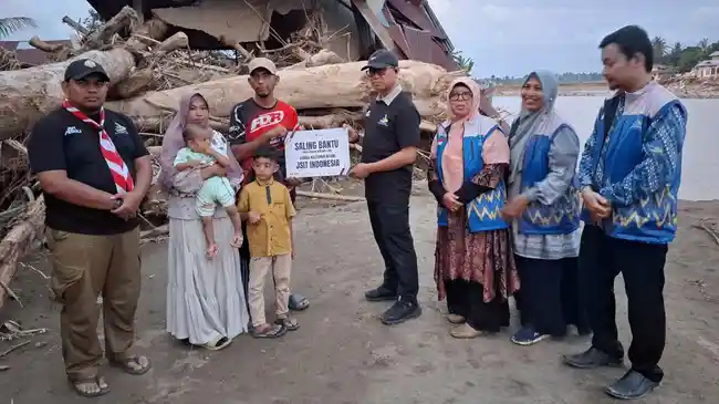 JSIT Indonesia Salurkan Bantuan untuk Guru dan Sekolah Terdampak Bencana di Aceh
