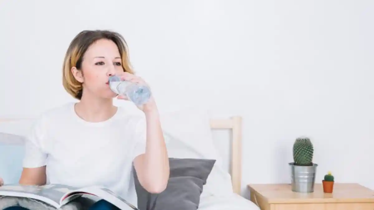 6 Kebiasaan Minum Ini Bantu Hempaskan Perut Buncit