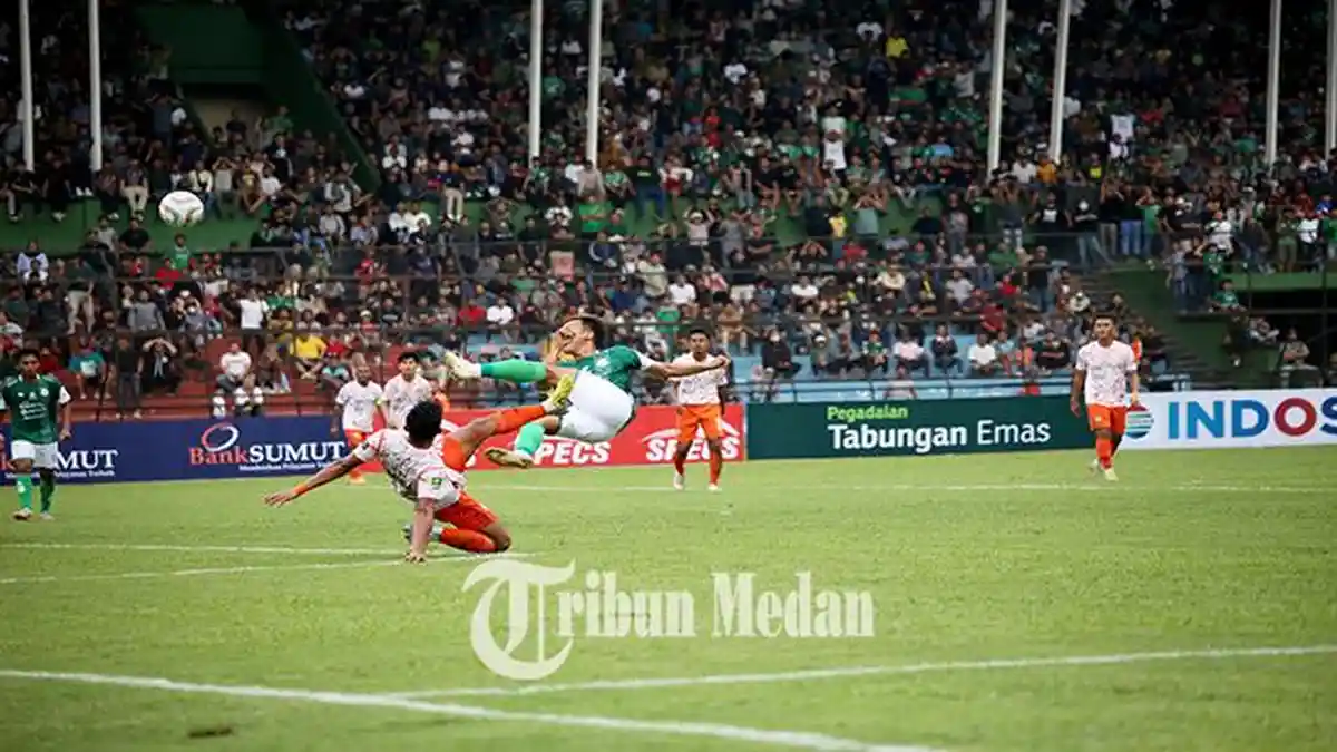 Berita Foto: Begini Tanggapan Pelatih, PSMS Medan Gagal Raih Poin Penuh Hadapi Persiraja di Teladan - 24092023_MELEPASKAN-TEMBAKAN_ABDAN-SYAKURO-1.jpg