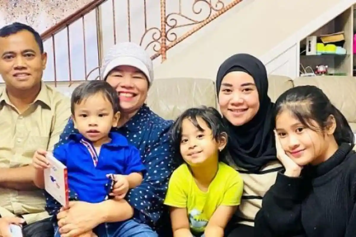 Tanpa Doddy Sudrajat, Ternyata Puput Hanya Bawa Ini untuk Gala Sky Saat Kunjungan