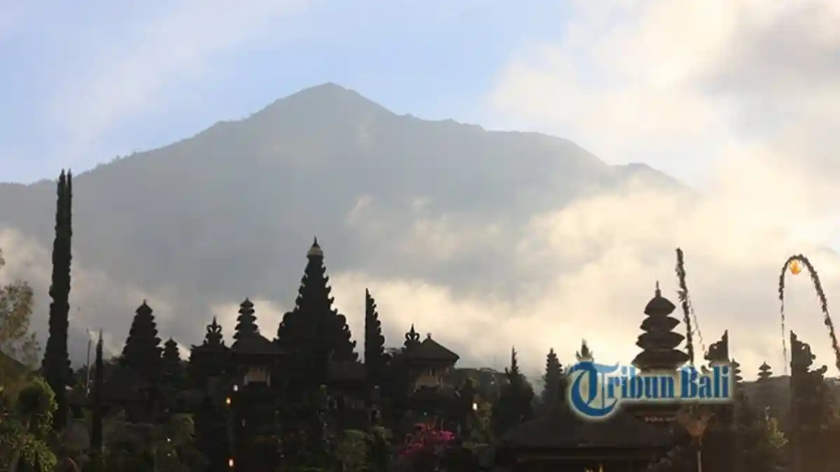 Status Gunung Agung Bali Jadi Awas, 12 Kilometer Harus Kosong dari Aktivitas