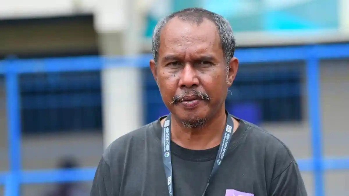 Victor Mambor Diganjar Penghargaan Oktovianus Pogau oleh Yayasan Pantau ...