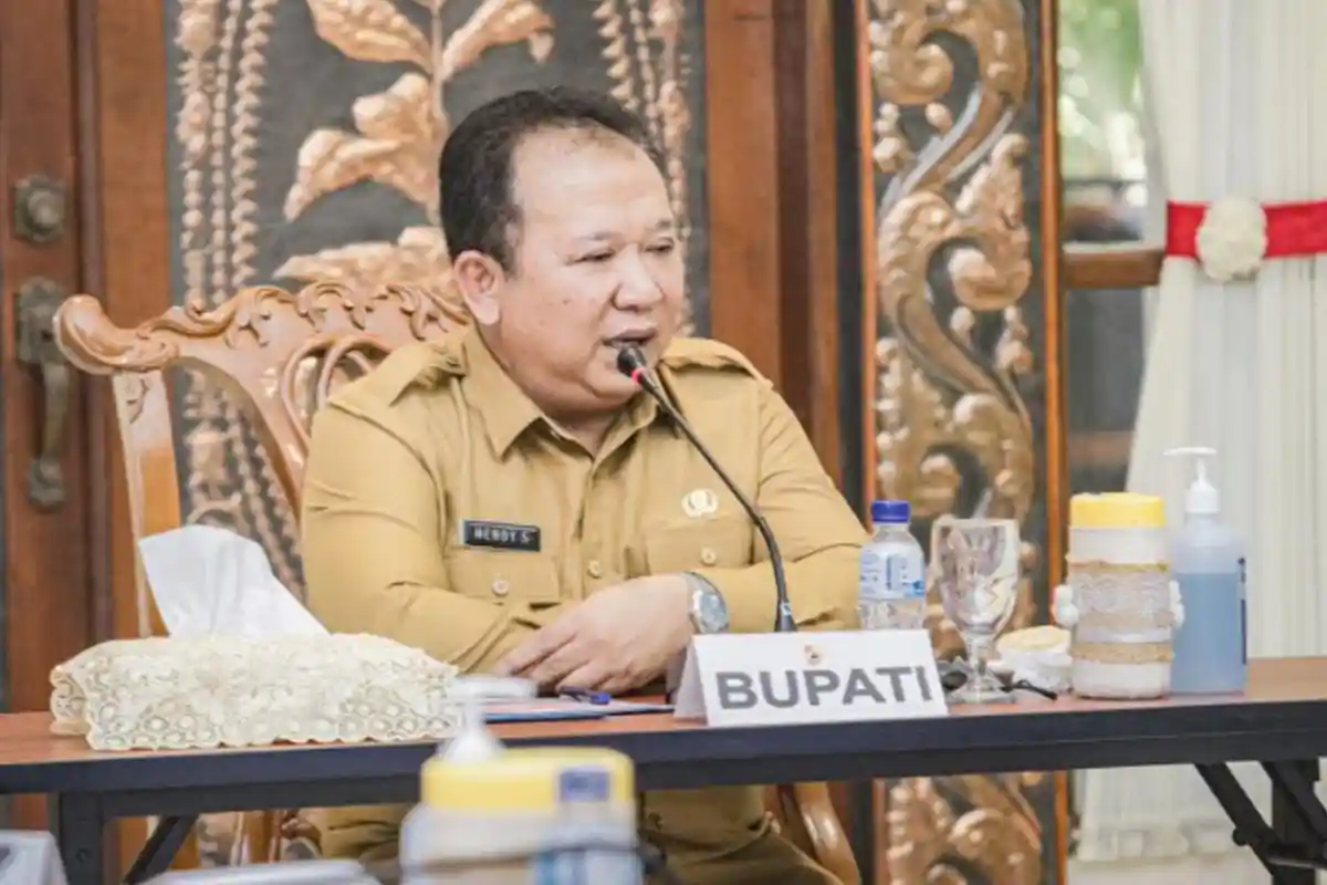 Ada 232,73 Ribu Orang Miskin di Jember, Pemkab Kuras Rp 5 Milar Demi 9 Mobil Dinas Baru