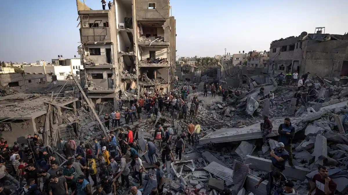 Dunia Hari Ini: Evakuasi Warga Gaza ke Mesir Berhenti karena Serangan Israel