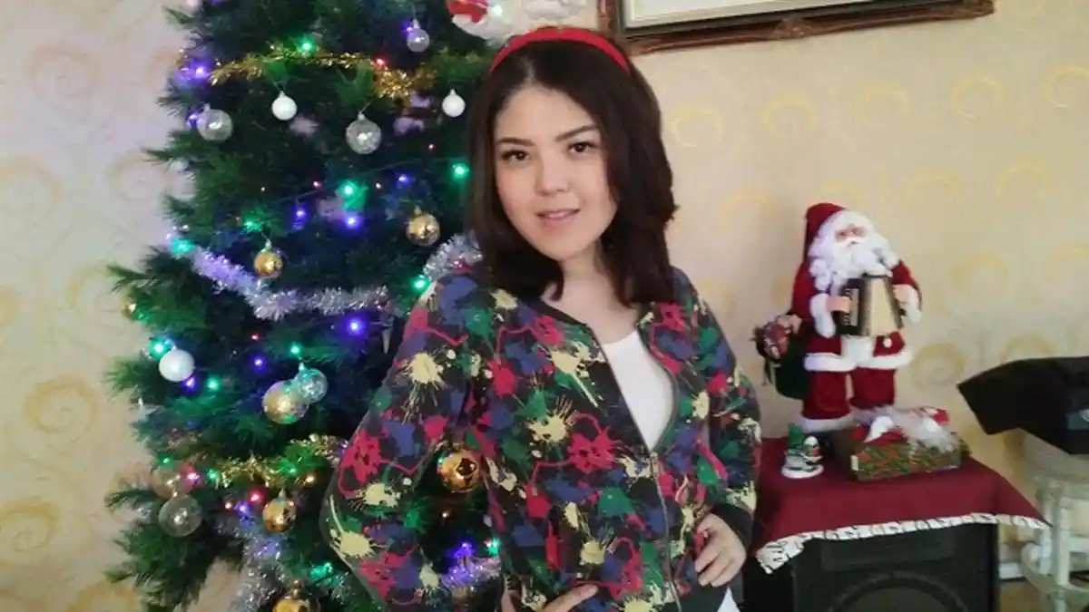 Perayaan Natal Keluarga Tina Toonita, Sederhana, Murah Meriah dan Nggak Heboh