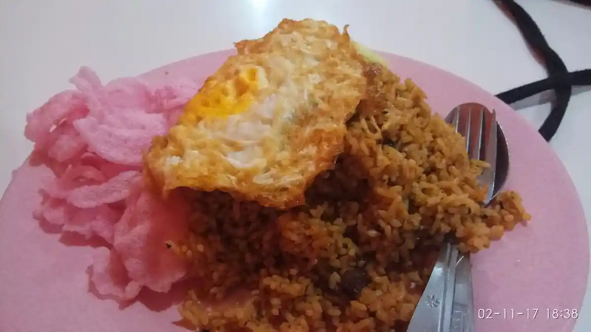Lagi Lapar Malam Ini? Masak Nasi Goreng Khas Padang Yuk, Nih Resepnya