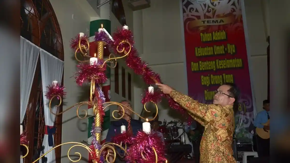 Doorprize Safari Natal 2019 Pemkab dan DPRD Kubar, Emanuel Jeni Raih Tiket Gratis ke Yerusalem