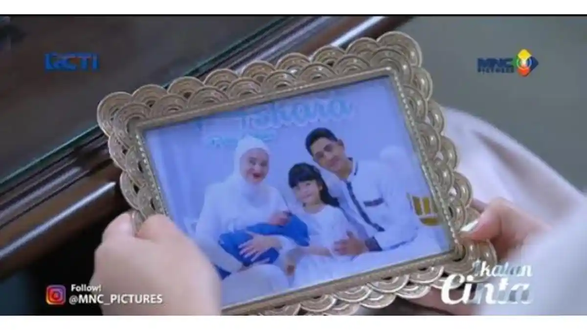 Amanda Manopo Pandangi Foto Arya Saloka di Sinetron Ikatan Cinta