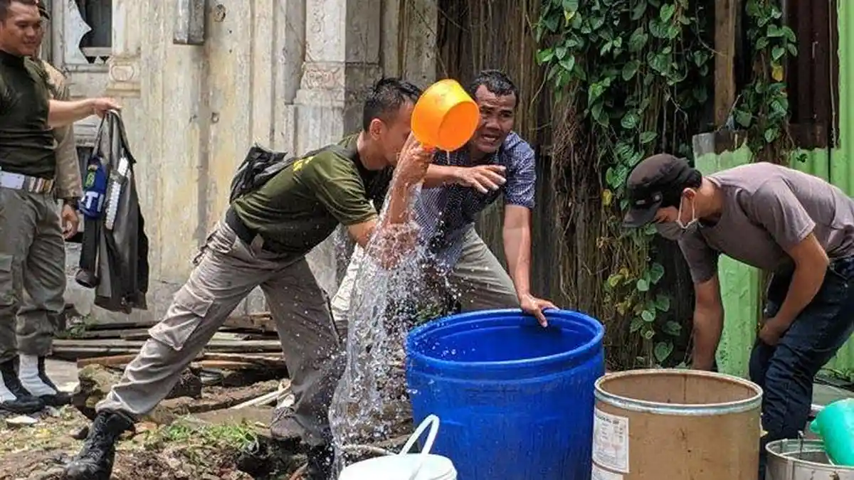 Penertiban Bangunan Ilegal di Medan Ricuh, Satpol PP Dilempar Air Kencing