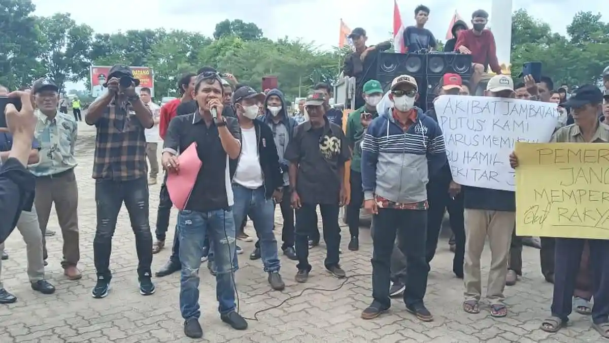 Pemkab Tulangbawang Janji Benahi Jembatan Putus Penghubung Kampung Kuala Teladas