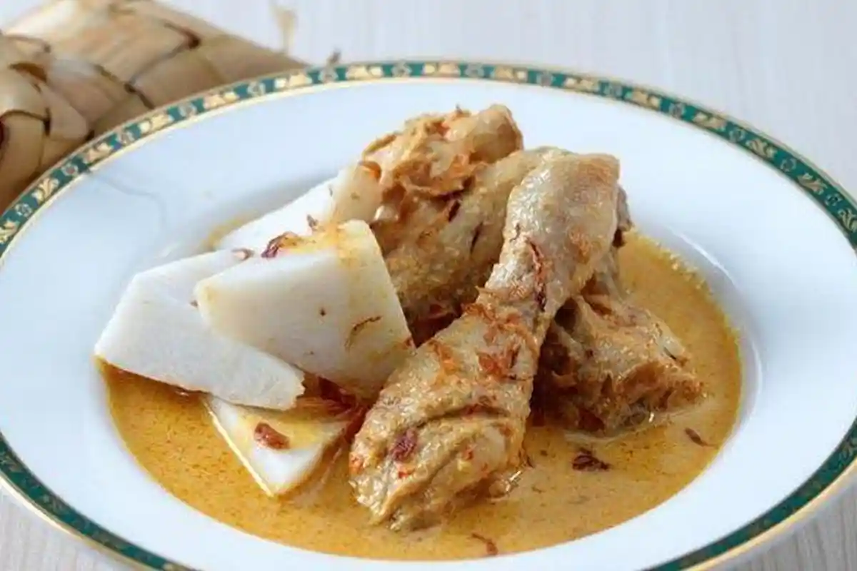 Dear Emak-emak! Berikut Resep Buat Opor Ayam Pedas, Menu Spesial Idulfitri
