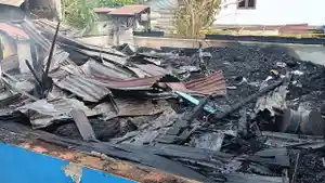 rumah-terbakar-di-aceh-tenggara-0106.jpg