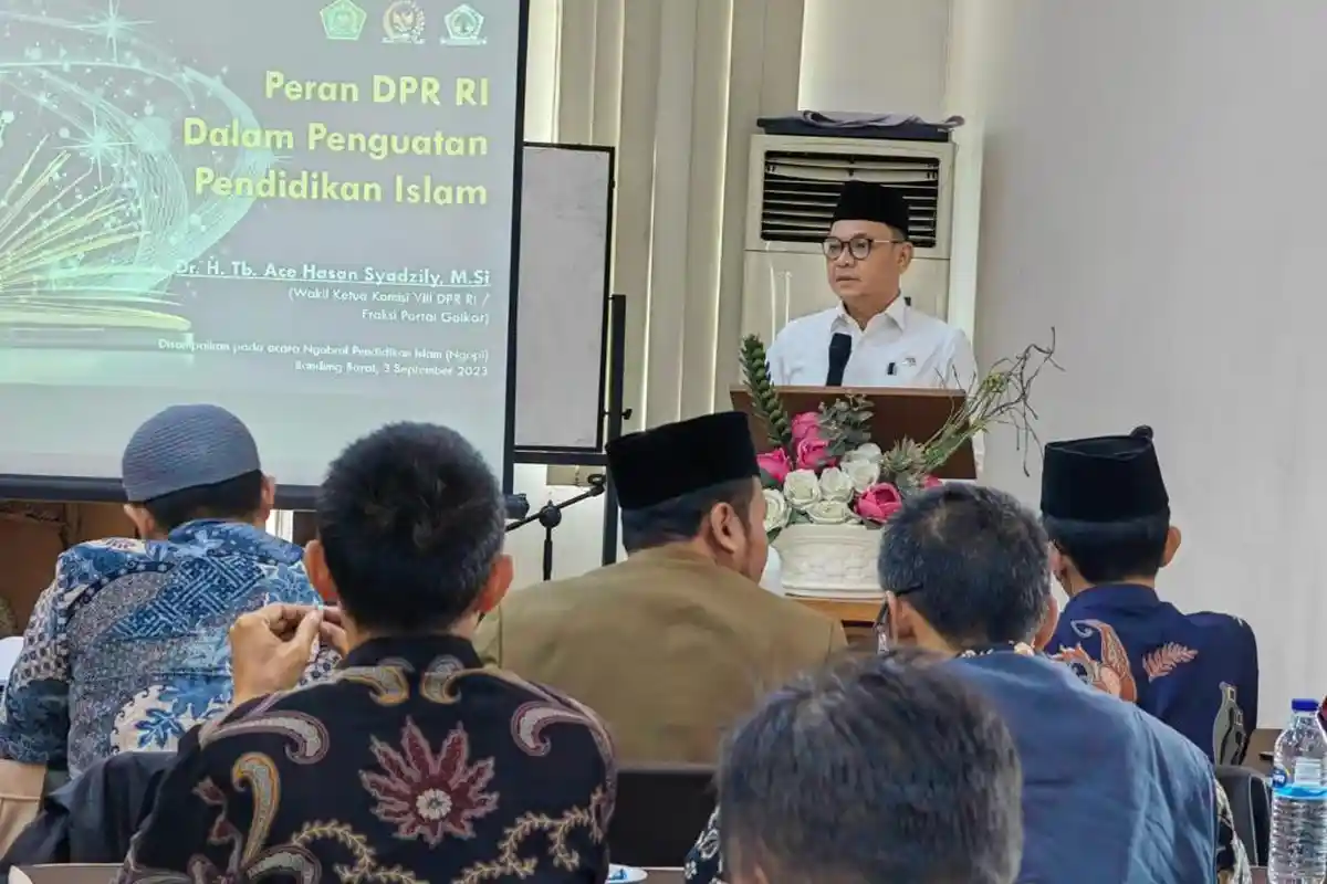 Puluhan Guru Madrasah 'Ngopi' Bareng Kang Ace, Bahas Peningkatan Kualitas dalam Manfaatkan Demografi