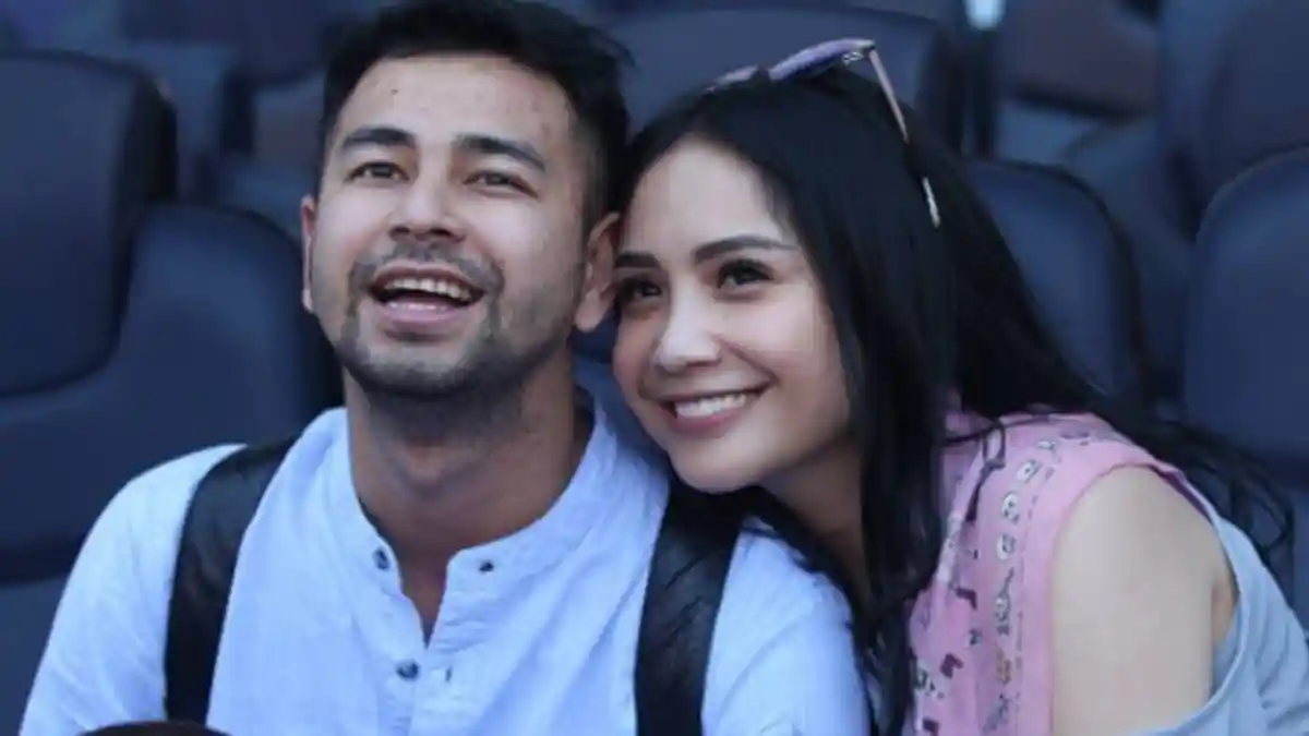 OPS! Tali BH Nagita Slavina Nongol Saat Liburan, Netizen Heboh