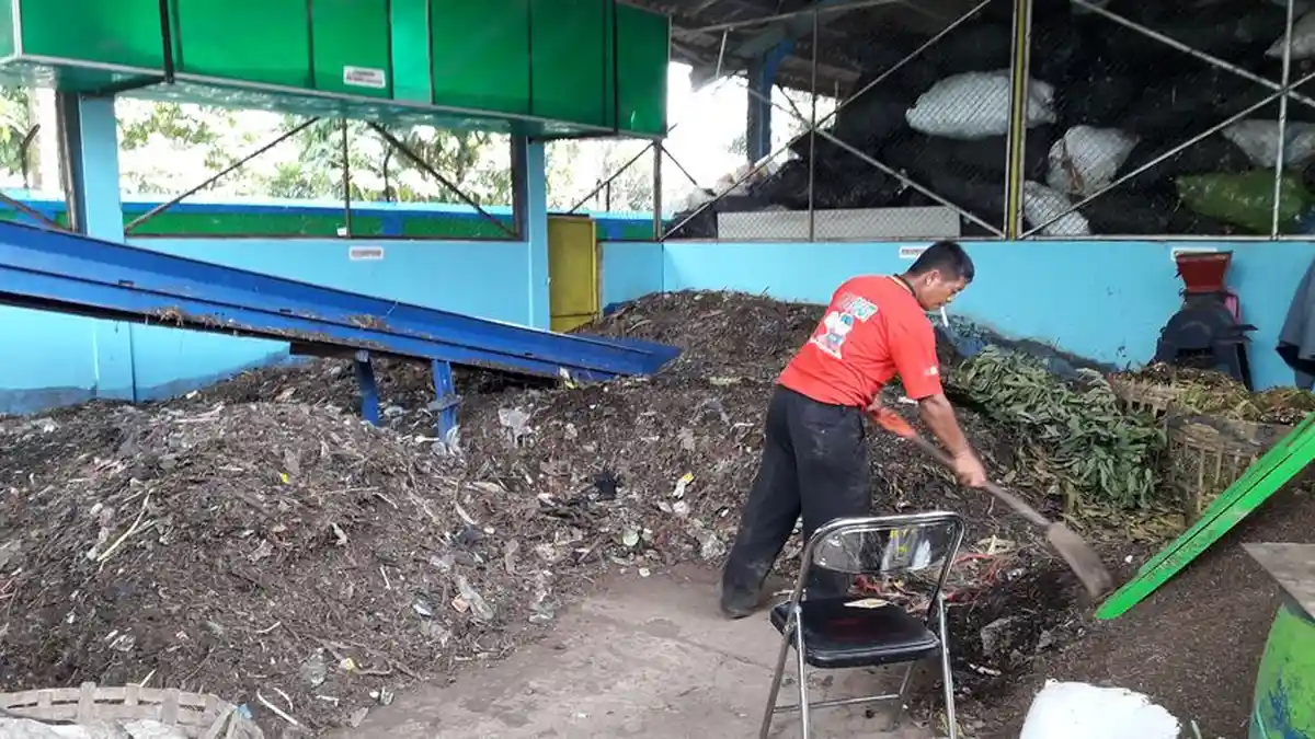 Tips Bikin Sampah Lebih Bernilai Saat Ditabung di Bank Sampah Resik Bandung