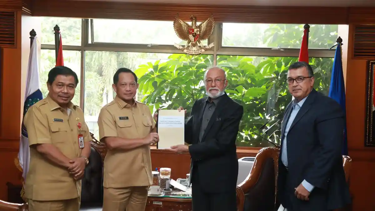 Bahas Implementasi MoU Helsinki, Wali Nanggroe Malik Mahmud Bertemu Mendagri