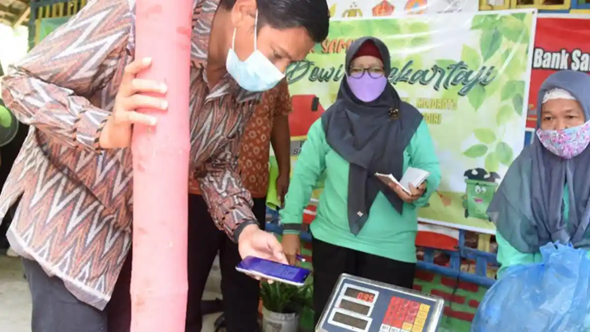 Kota Kediri Secara Bertahap Mulai Terapkan Aplikasi E-Bank Sampah