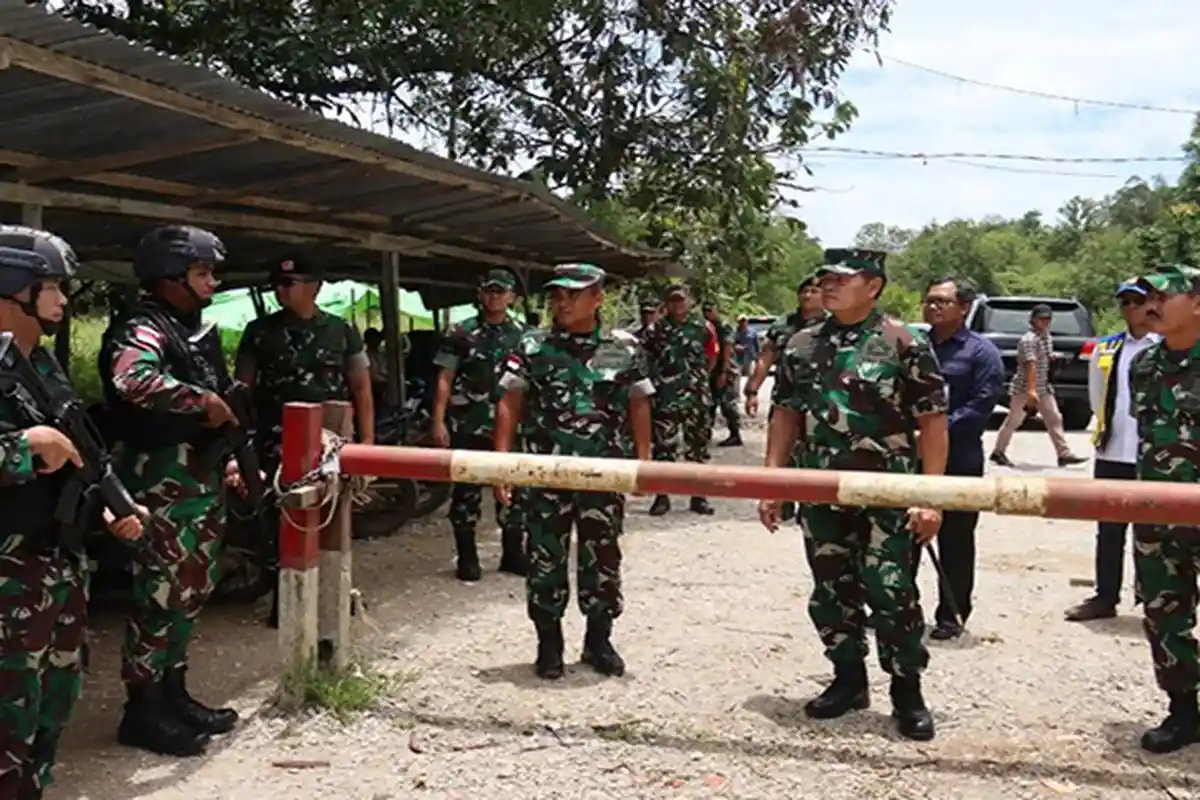 Panglima TNI Yudo Kunjungi Perbatasan Jagoi Babang