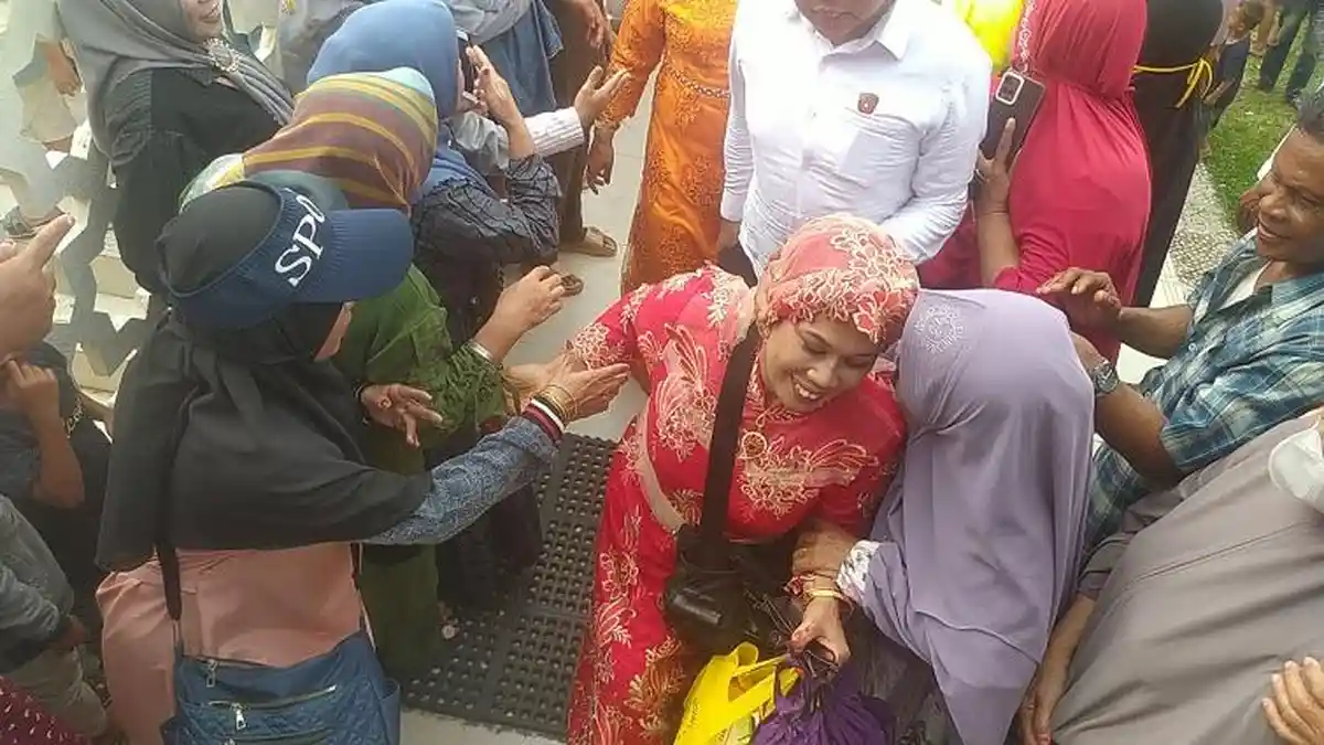 Warga Antusias Penuh Haru Sambut Jemaah Haji Kloter 37 Pasangkayu 