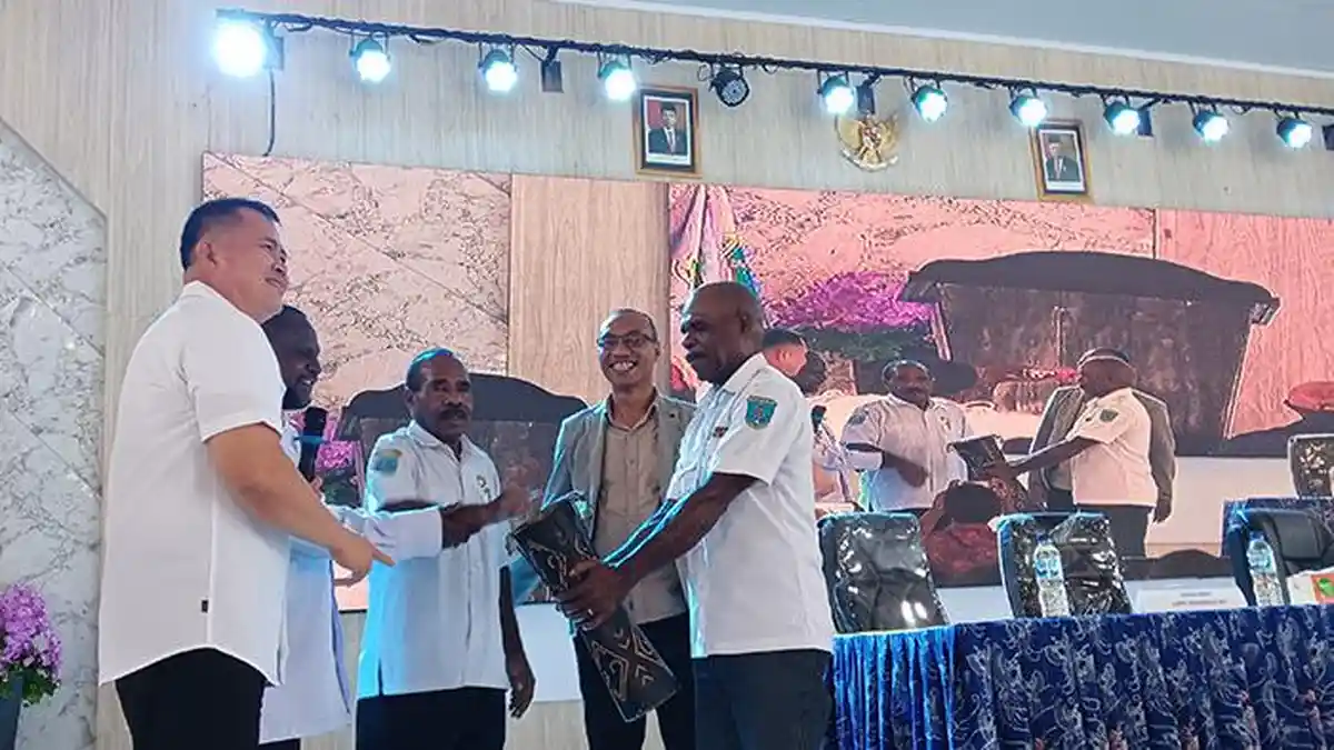 Pj Bupati Minta Semua Kantor di Pemkab Maybrat Dipasang CCTV