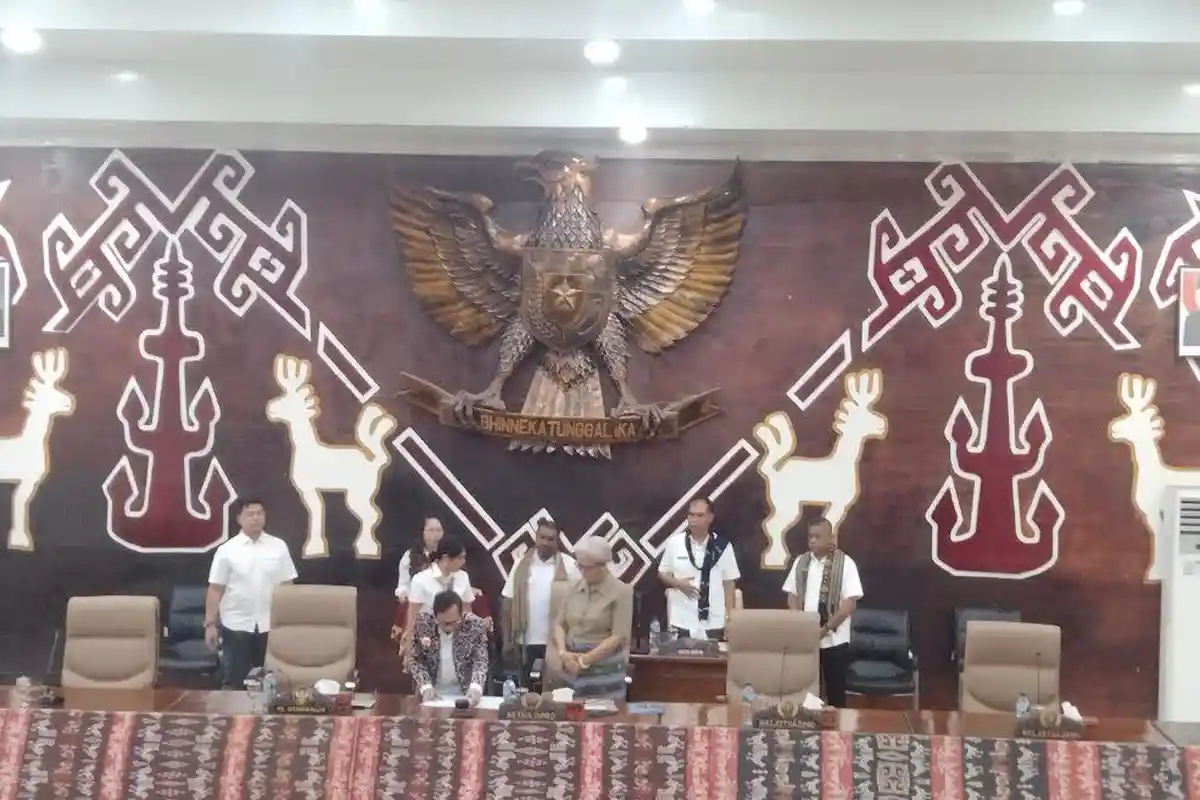 Ketua DPRD - Penjabat Gubernur NTT Beri Ucapan Hari Raya Paskah 2024