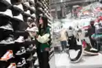 Berburu Sepatu Sneakers Terbaru di Senikersku
