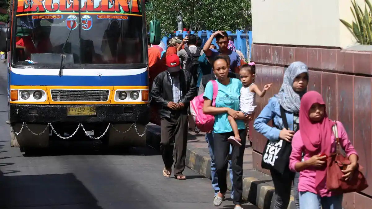 Tawaran Ahok Bikin Bingung Pemilik Metromini