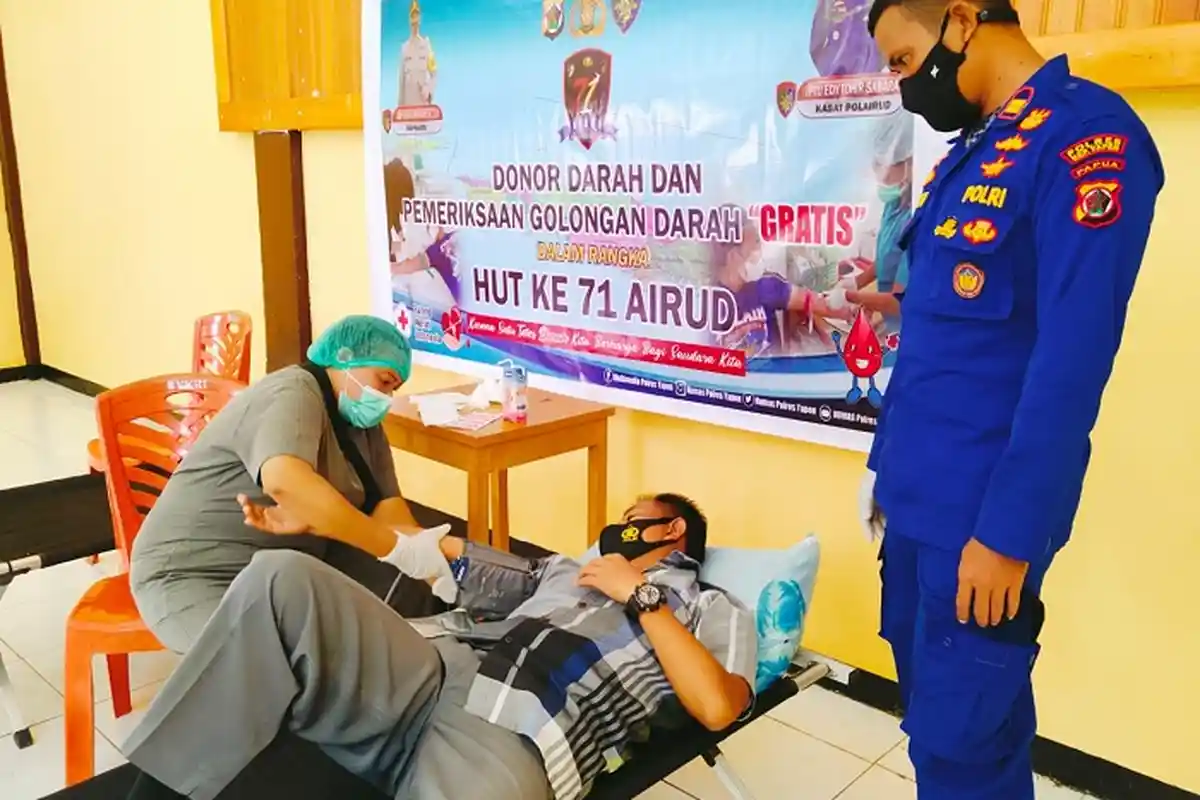 Sambut Hut Ke 71, Satpolairud Polres Yapen Gelar Donor Darah Gratis