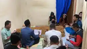 Wakil-Wali-Kota-Bogor-Jenal-Mutaqin-bertakziah-ke-rumah-korban-hanyut.jpg