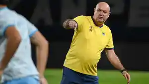 Bojan-Hodak-dalam-sesi-latihan-Persib-Bandung.jpg