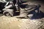 Motor-milik-korban-dalam-kecelakaan-maut-terjadi-di-Jalan-Raya-Driyorejo.jpg
