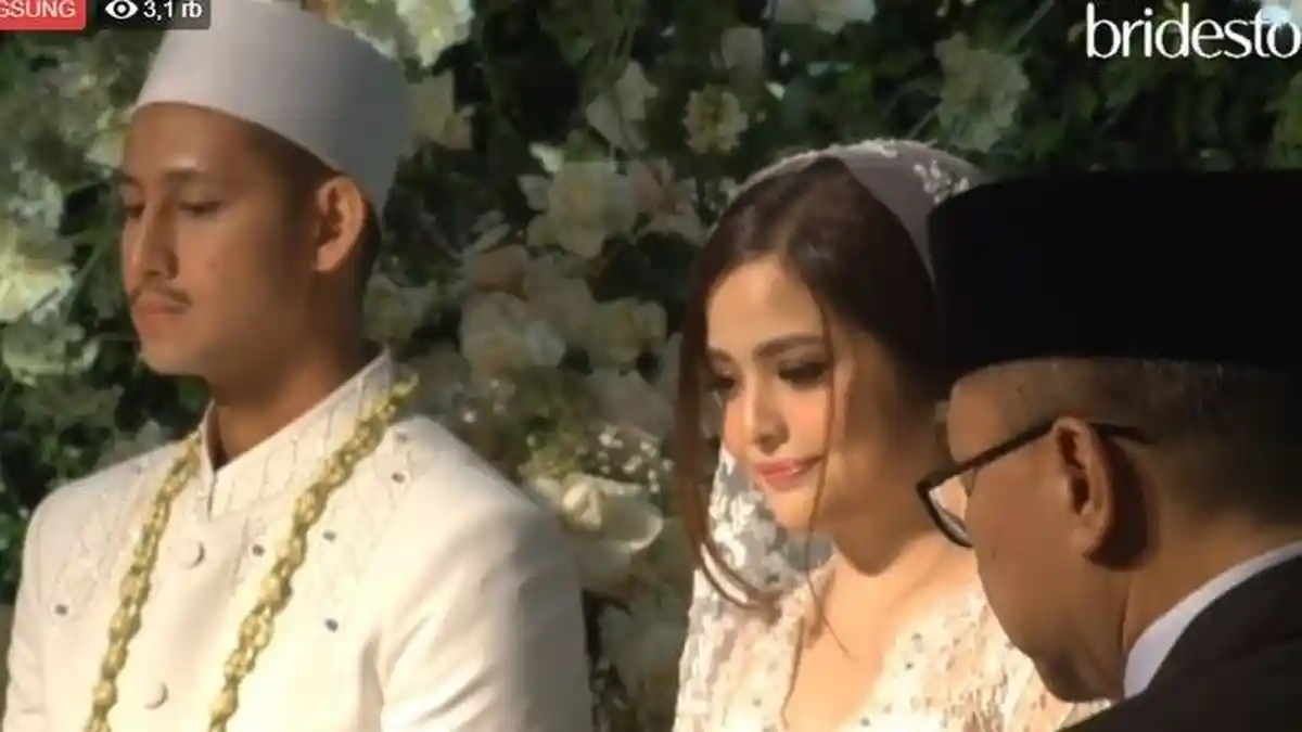 Akad Nikah di The Ritz-Carlton, Tasya Kamila Sah Jadi Istri Randi ...
