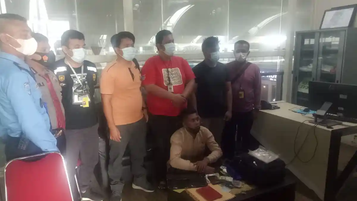 Penumpang Air Asia Warga Aceh Nekat Selundupkan Sabu Lewat Bandara Kualanamu