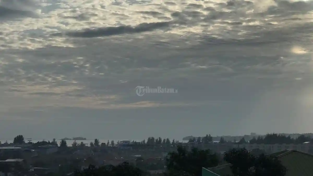 Prakiraan Cuaca BMKG Hang Nadim Batam Jumat 16 Agustus, Batam Berawan Tebal, Ada Potensi Hujan