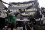 Mengencam Industri Baru bara