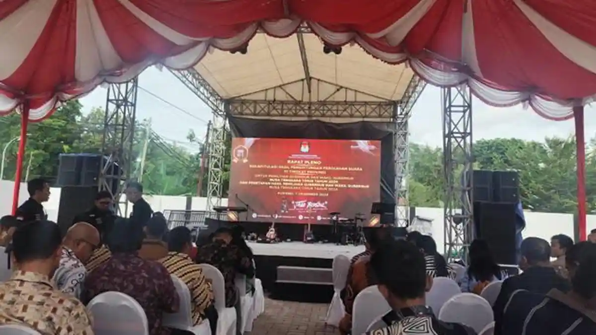 KPU NTT Rapat Pleno Rekapitulasi Hasil Pilkada 2024