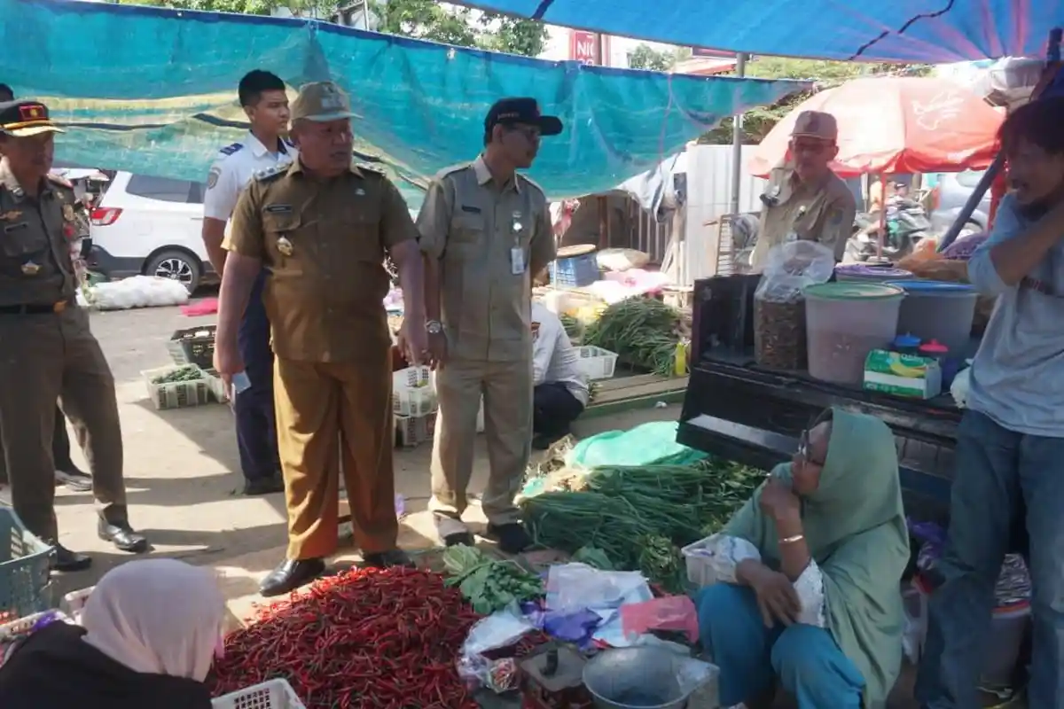 Semrawutnya Pasar Darurat Sorogenen Pekalongan Dikeluhkan, Salahudin Ungkap Penyebabnya