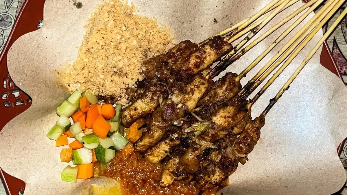Sate Asin Pedas, Kuliner Populer Bandung Kini Jadi Primadona di Kota Banjar