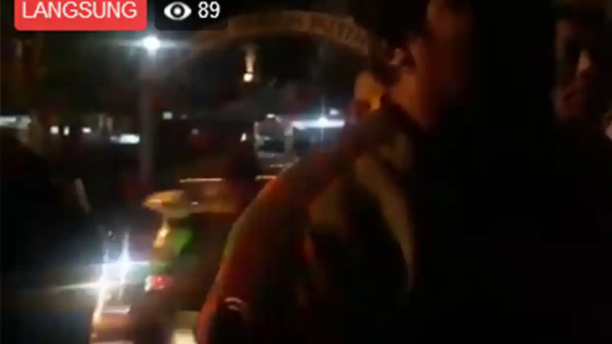 BREAKING NEWS, Pemotor Tewas Tabrak Pembatas Jalan Turunan Tanah Putih