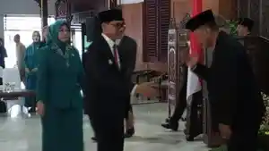 tri-hariadi-dilantik-jadi-sekda-tulungagung.jpg