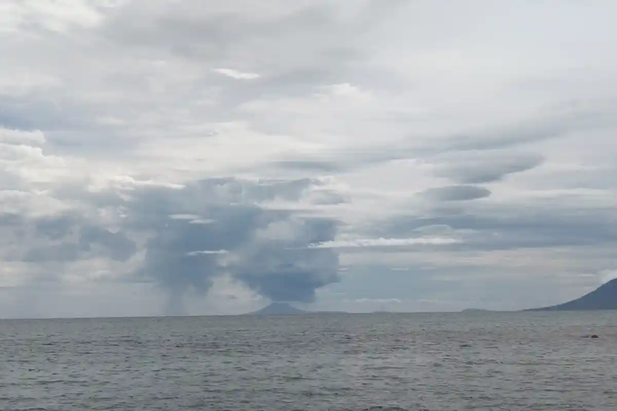 Hari Ini Gunung Anak Krakatau Meletus Sebanyak 24 Kali dan Gempa Hembusan Sebanyak 23 Kali